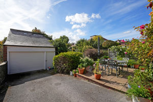 Cairns Road Crosspool